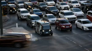 Zoox avvia il servizio di robotaxi a pagamento a Las Vegas.