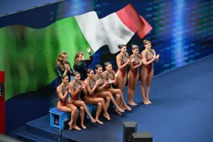 Nuoto artistico, l’Italia conquista il bronzo europeo nella routine acrobatica a squadre