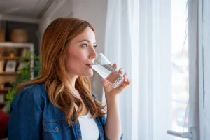 Scopri i benefici dell’acqua per un detox naturale e una salute ottimale.