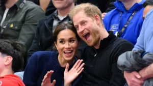 Le foto “artistiche” di Harry e Meghan sottolineano la loro vera regalità e eredità.