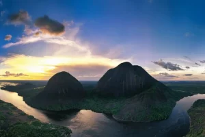 Scopri le colline sacre della Guainía, un tesoro nascosto in Colombia.