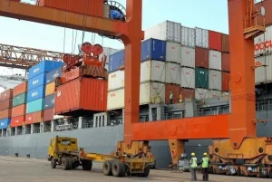 Export a giugno cresce del 1,6% mensile e 9,8% annuo