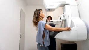 Studio: Linee guida sul cancro al seno trascurano il 95% delle donne sotto i 50 anni
