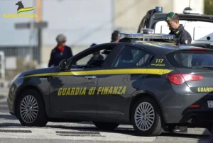 Smantellato contrabbando di sigarette a Torino, 23 misure cautelari