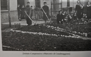 Scopri la rivoluzionaria “scuola-città” di Casalmaggiore: l’esperimento didattico che trasformò la scuola italiana.