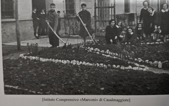 Scopri la rivoluzionaria “scuola-città” di Casalmaggiore: l’esperimento didattico che trasformò la scuola italiana.