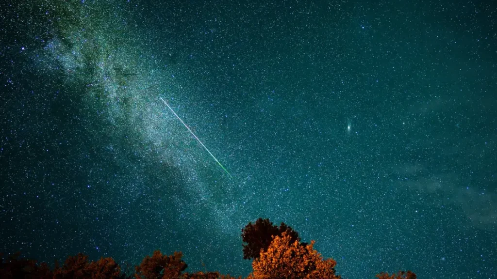 Pika delle meteore Perseidi 2026: momento ideale per osservare il cielo senza luna nel Regno Unito