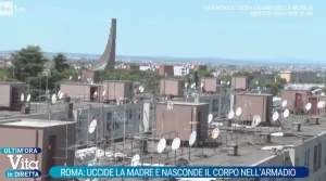 Tor Bella Monaca: uomo arrestato per omicidio della madre trovata morta nell’armadio.
