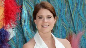 Annuncio della nascita di Eugenie: una mancanza rivela le sue priorità con il terzo bambino.