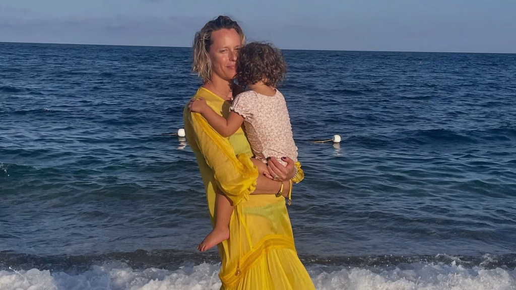 Federica Pellegrini: “Terzo figlio? Siamo già al collasso”
