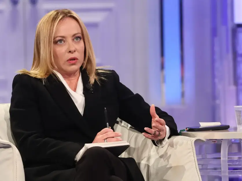 Meloni “Mattarella da ministro redigeva circolari che invitavano a non concentrare gli studenti stranieri nella stessa classe”