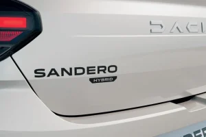 Dacia ha aperto gli ordini per Sandero Streetway Full Hybrid 155