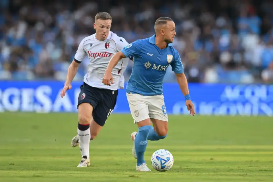 Il Napoli ritrova la vittoria, contro il Bologna decide Lobotka
