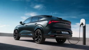 Renault Rafale Hypnotic, la nuova serie limitata da 1.500 esemplari