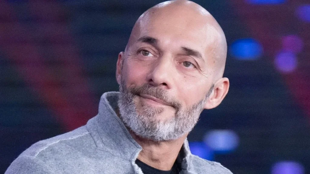 Max Laudadio aggredito in casa: notte di paura e ricovero in ospedale.
