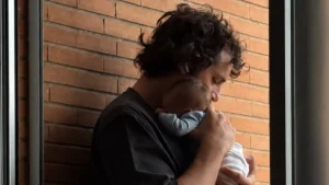 Frank Matano annuncia la nascita del figlio su Instagram: ecco il nome del bebè.