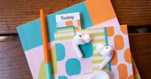 Titolo: “Non esistono AirPods con telecamere e spero rimanga così”