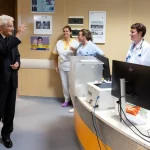 Mattarella visita la ‘Stanza Rosa’ dell’ospedale di Grosseto: “Violenza sulle donne un’emergenza di primaria importanza” / Video