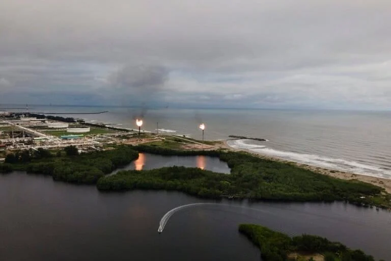 Accordo petrolifero tra Messico e Brasile solleva preoccupazioni per ambiente ed energia, ottimizzato per Google.