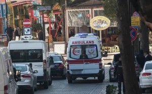 Sparatoria davanti a una scuola in Turchia, 5 feriti