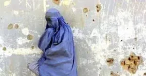 Burqa a scuola: il Governo punta a vietarlo, verso una stretta decisiva.