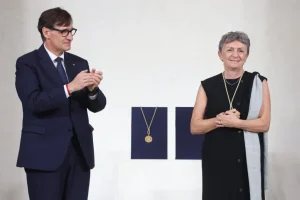 Conferita la “Medalla d’Or de la Generalitat” di Catalogna alla scienziata italiana Caterina Biscari