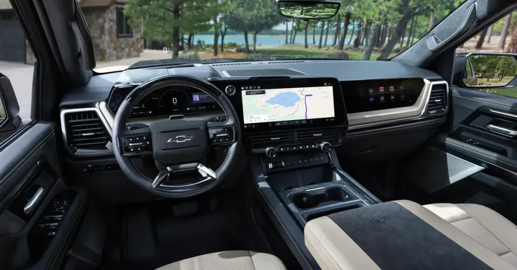 Aggiornamento software GM per i camion per compatibilità con CarPlay: miglioramenti per l’esperienza di guida.