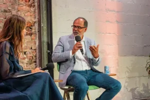 Perché Insight Partners si sta diversificando anziché puntare tutto su OpenAI e Anthropic: intervista a Deven Parekh