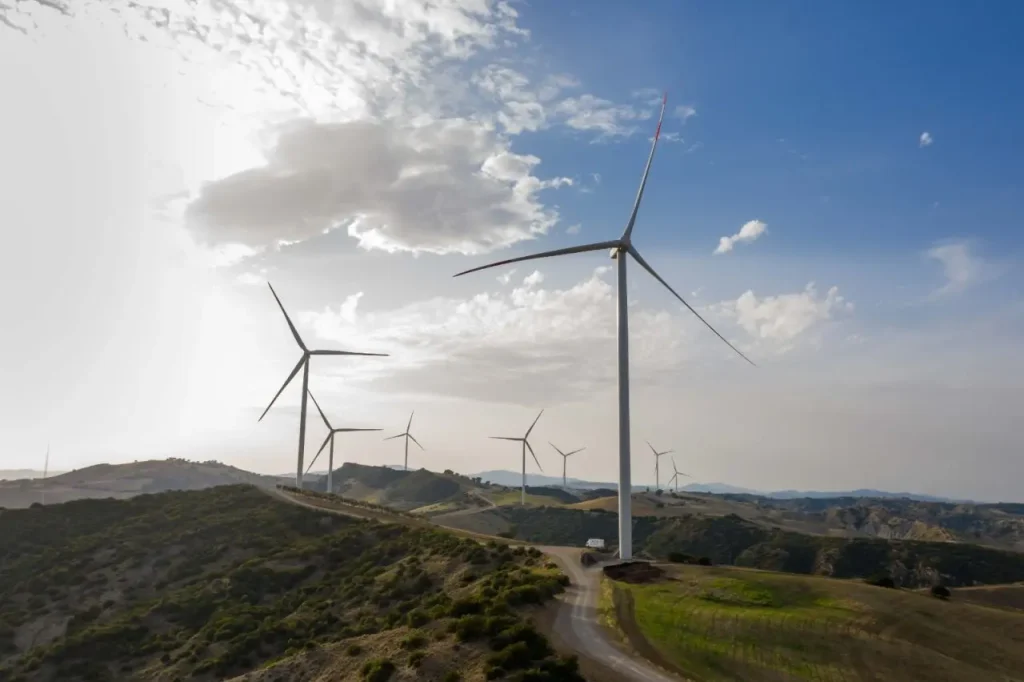 Energia pulita in Sicilia, a che punto è l’Isola tra eolico e fotovoltaico