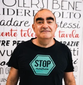 Elio debutta alla regia con il coinvolgente film “La Crepa”
