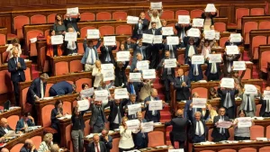 Legge elettorale, via libera del Senato all’emendamento del centrodestra sulle preferenze