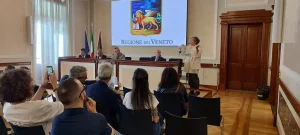 “Veneto, famiglie in viaggio”: presentato il diario scolastico che arriverà gratis a 60mila bambini delle scuole primarie