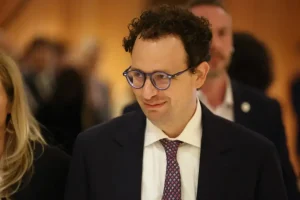Il CEO di Anthropic sta per cenare con il Presidente Trump: un incontro storico!