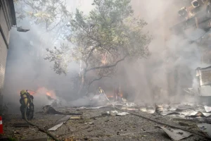 Ucraina, missili e droni vicino Kiev: due morti, ucciso un bambino