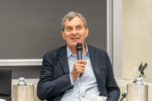 Mario Calabresi dà le dimissioni da Chora Media, pronto a candidarsi a sindaco di Milano