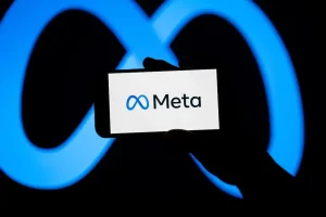 Meta lancia piattaforma AI per le imprese, assume CEO di MongoDB per guidare l’iniziativa.