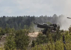 Incidente durante un’esercitazione Nato in Lettonia, feriti quattro militari italiani