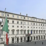 Via libera dal Consiglio dei Ministri al decreto legge sulla scuola, Meloni: “Integrazione senza rinunciare alle regole” / Video