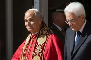 Papa Leone: “In Francia con desiderio di pace tra i popoli”. Mattarella “L’ordine multilaterale è argine al predominio della forza”