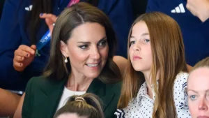 Il desiderio di Princess Charlotte esaudito grazie all’intervento di Kate Middleton. Titolo: “Il dolce desiderio di Princess Charlotte”