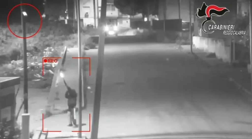 Spari nella notte di Capodanno a Reggio Calabria, sei misure cautelari / Video
