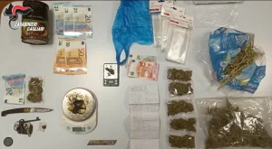 Trovato in casa con hashish e marijuana, arrestato un 47enne nel Cagliaritano