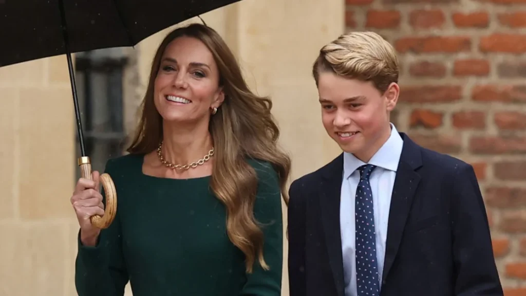 Kate Middleton: il perfetto abbinamento autunnale tra oro e smeraldo per gioielli in argento.