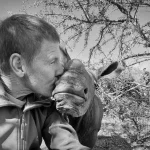 Un padre trasforma l’idea del figlio in 197 nascite di rinoceronti: una storia emozionante.