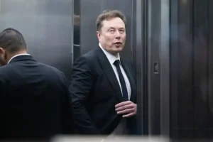 Elon Musk propone un Hyperloop tra Austin e San Antonio con The Boring Company.