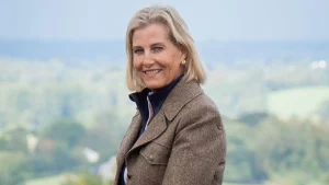 Duchess Sophie: pantaloni in velluto a coste, alternativa accogliente ai jeans per l’autunno.