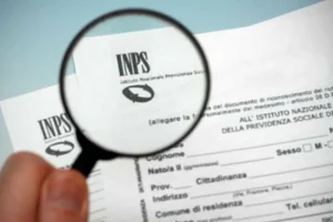 Pensioni scuola 2027: decreto, nota e tabella con requisiti. Domande aperte dal 25 settembre.