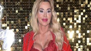 Valeria Marini svela: “Ho inciso quattro dischi” al Grande Fratello Vip shock