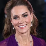 Il nuovo look di Kate Middleton: abito e gioielli rivelano la sua vera appartenenza.