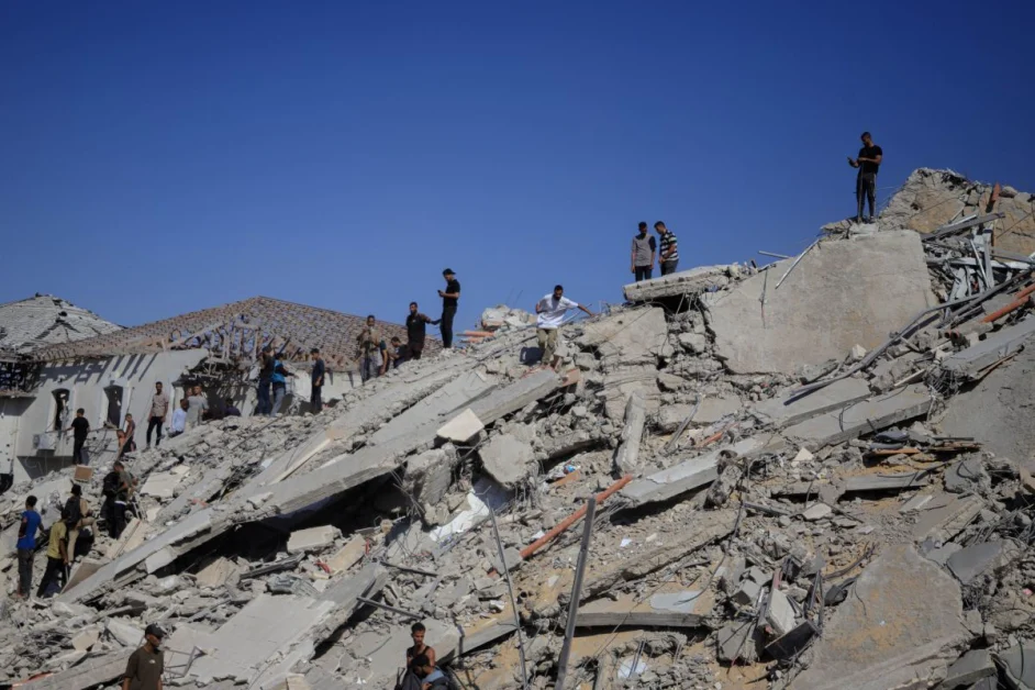 Media “Tre morti e 10 feriti in un raid israeliano nel sud della Striscia di Gaza”
